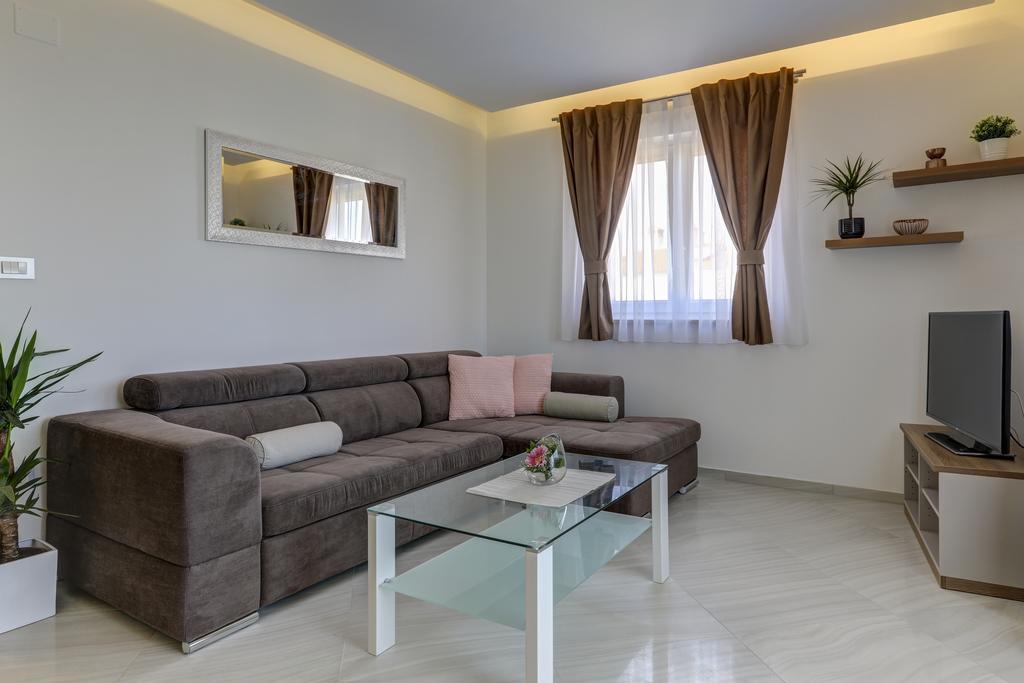 Apartments Lapis 프레멘투라 외부 사진